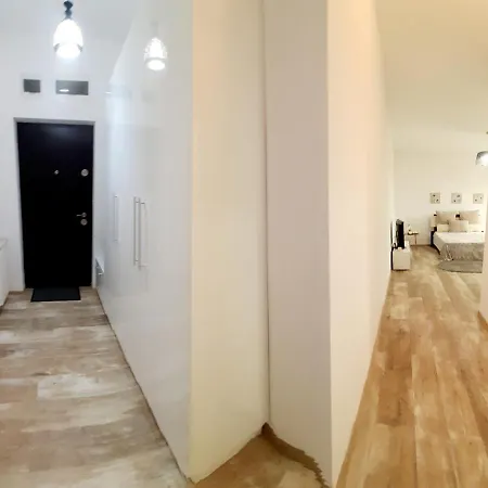 Apartment White Studio Pitesti